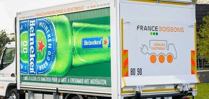 Camion de livraison électrique France Boissons